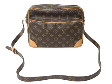 極美品 LOUIS VUITTON ルイヴィトン ナイル ショルダーバッグ M45244 モノグラム ブラウン PVC レザー ゴールド金具 中古 4b003239