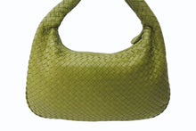 Load image into Gallery viewer, BOTTEGA VENETA ボッテガヴェネタ イントレチャート ホーボー ワンショルダーバッグ 115653 レザー グリーン 美品 中古 4b003245