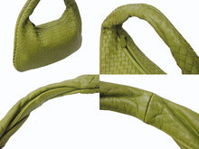 Load image into Gallery viewer, BOTTEGA VENETA ボッテガヴェネタ イントレチャート ホーボー ワンショルダーバッグ 115653 レザー グリーン 美品 中古 4b003245