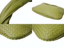 Load image into Gallery viewer, BOTTEGA VENETA ボッテガヴェネタ イントレチャート ホーボー ワンショルダーバッグ 115653 レザー グリーン 美品 中古 4b003245