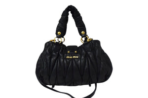 MIUMIU ミュウミュウ マテラッセ ハンドバッグ 2WAY キルティング レザー ブラック ゴールド金具 美品 中古 4b003265