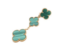 Load image into Gallery viewer, 極美品 Van Cleef&amp;Arpels ヴァンクリーフ&amp;アーペル マジック アルハンブラ イヤリング マラカイト 3モチーフ ピアス VCARO2AG00 18k 18.8g ゴールド 中古 4b003278