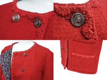 Load image into Gallery viewer, 極美品 CHANEL シャネル ノーカラー ツイードジャケット P77692V60404 サイズ36 ウール ラインストーン レッド 中古 4b003296