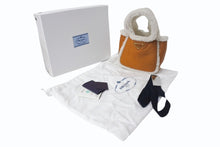 Load image into Gallery viewer, 新品未使用 PRADA プラダ シアリング ミニハンドバッグ ムートン コニャック ナチュラル 1BA349 中古 4b003300