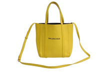 Load image into Gallery viewer, BALENCIAGA バレンシアガ エブリデイトート XXS 2WAY トートバッグ ハンドバッグ レザー イエロー ブラック 美品 中古 4b003304