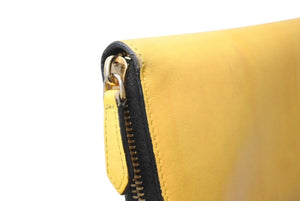 FENDI フェンディ ラウンドファスナー 長財布 ロゴ 7M0210 レザー ブラック イエロー ゴールド金具 美品 中古 4b003305 