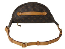 Load image into Gallery viewer, LOUIS VUITTON ルイヴィトン ボディバッグ M43644 バムバッグ ブラウン モノグラムキャンバス 美品 中古 4b003375