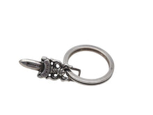 画像をギャラリービューアに読み込む, CHROME HEARTS クロムハーツ 約ダガー スプリットキーリング キーホルダー チャーム 重量10.9g シルバー925 良品 中古 4b003385 