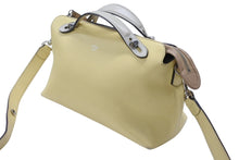 Load image into Gallery viewer, FENDI フェンディ バイザウェイ ミディアム ハンドバッグ ショルダーバッグ 2WAY 8BL124 レザー イエロー シルバー金具 良品 中古 4b003392