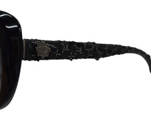 Load image into Gallery viewer, CHANEL シャネル ツイード サングラス ブラック プラスチック アイウェア ココマーク 小物 56☐17 5241 シルバー金具 美品 中古 4b003395