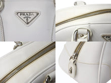 Load image into Gallery viewer, PRADA プラダ ハンドバッグ トライアングル ロゴ バッグ ホワイト サフィアーノレザー シルバー金具 美品 中古 4b003396