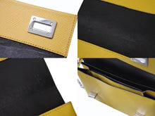 Load image into Gallery viewer, PRADA プラダ チェーンショルダーバッグ サフィアーノレザー ターンロック イエロー ロゴ金具 シルバー金具 美品 中古 4b003420