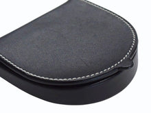 Load image into Gallery viewer, 極美品 LOEWE ロエベ ヒールポーチ ミニ ショルダーストラップ付きコインケース 小物 スペイン製 レザー ブラック 中古 4b003421