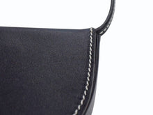 Load image into Gallery viewer, 極美品 LOEWE ロエベ ヒールポーチ ミニ ショルダーストラップ付きコインケース 小物 スペイン製 レザー ブラック 中古 4b003421