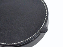 Load image into Gallery viewer, 極美品 LOEWE ロエベ ヒールポーチ ミニ ショルダーストラップ付きコインケース 小物 スペイン製 レザー ブラック 中古 4b003421