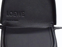 Load image into Gallery viewer, 極美品 LOEWE ロエベ ヒールポーチ ミニ ショルダーストラップ付きコインケース 小物 スペイン製 レザー ブラック 中古 4b003421