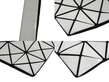 Load image into Gallery viewer, BAOBAO ISSEY MIYAKE バオバオイッセイミヤケ ロックマットトートバッグ BB55-AG053 ポリエステル PVC ホワイト 美品 中古 4b003447