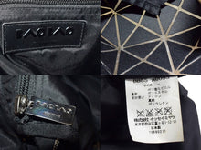 Load image into Gallery viewer, BAOBAO ISSEY MIYAKE バオバオイッセイミヤケ ロックマットトートバッグ BB55-AG053 ポリエステル PVC ホワイト 美品 中古 4b003447