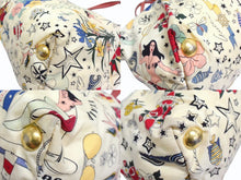 Load image into Gallery viewer, GUCCI グッチ ショルダーバッグ トートバッグ ビーチショッパー 207292 ナイロン アイボリー レッド マルチカラー 美品 中古 4b003449
