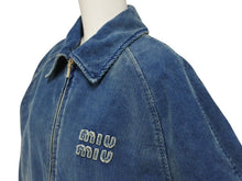 Load image into Gallery viewer, 新品未使用 MIUMIU ミュウミュウ ウォッシュドコーデュロイ ブルゾンジャケット ML1152 サイズ38 ロゴパッチ ブルー 中古 4b003491