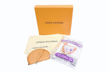 Load image into Gallery viewer, 極美品 LOUIS VUITTON ルイヴィトン 23SS フォーチュン・クッキー ジップレザーポーチクラッチバッグ M82025 ブラウン クリア 中古 4b003517