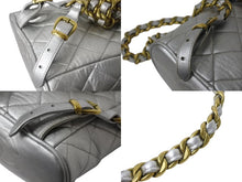 Load image into Gallery viewer, CHANEL シャネル ヴィンテージ マトラッセ リュック バックパック 2番台 ココマーク シルバー ゴールド金具 美品 中古 4b003522