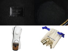Load image into Gallery viewer, 極美品 LOUIS VUITTON ルイヴィトン カンヌ ショルダーバッグ M43986 モノグラムリバース ブラウン ブラック 中古 4b003536