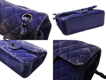 Load image into Gallery viewer, CHANEL シャネル ミニマトラッセ20 Sフラップ Sチェーンショルダーバッグ 20番台 ココマーク ベロア ブルー ブラック金具 良品 中古 4b003542