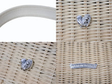 Load image into Gallery viewer, CHROME HEARTS クロムハーツ ドーリーストロー 2WAY ハンドバッグ ハート クロスボール 籐製 レザー シルバー925 美品 中古 4b003546