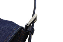 Load image into Gallery viewer, 新品未使用 FENDI フェンディ マンマバケット ワンショルダーバッグ 26424 デニム レザー インディゴブルー シルバー金具 中古 4b003569