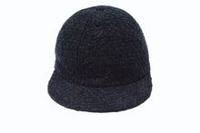 Load image into Gallery viewer, 極美品 CHANEL シャネル ツイード キャップ ハット 帽子 AA8562 サイズM ココマーク ブラック 刺繍 中古 4b003573