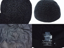 Load image into Gallery viewer, 極美品 CHANEL シャネル ツイード キャップ ハット 帽子 AA8562 サイズM ココマーク ブラック 刺繍 中古 4b003573