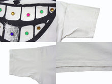 Load image into Gallery viewer, SATOSHI NAKAMOTO サトシナカモト 半袖Tシャツ サイズXL フェイスプリント ラインストーン ホワイト ブラック 良品 中古 4b003606
