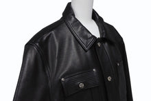 画像をギャラリービューアに読み込む, 極美品 CHROME HEARTS クロムハーツ カバーオール レザージャケット サイズL クロスボール スクロールラベル金具 ブラック 中古 4b003626 