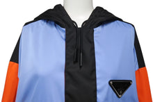 Load image into Gallery viewer, PRADA プラダ 20SS ナイロンアノラックジャケット SGB407 サイズS FRANK OCEAN着用 トライアングルロゴ マルチカラー 美品 中古 4b003628