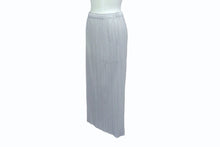 Load image into Gallery viewer, PLEATS PLEASE ISSEY MIYAKE プリーツプリーズ イッセイミヤケ プリーツ スカート PP55-JG112 グレー サイズ4 美品 中古 4b003648