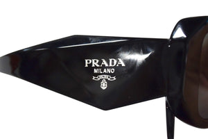 PRADA プラダ サングラス シンボルサングラス スクエア型 メタルロゴ SPR 17W-F ブラック アセテート 51□20 美品 中古 4b003651