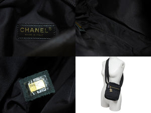 極美品 CHANEL シャネル ニュートラベルライン ショルダーバッグ ココマーク 11番台 A30913 ナイロン ブラック ゴールド金具 中古 4b003675