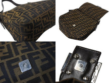 Load image into Gallery viewer, 極美品 FENDI フェンディ マンマバケット ショルダーバッグ ズッカ柄 ブラウン コットンキャンバス レザー シルバー金具 中古 4b003682
