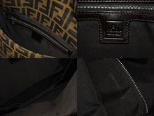 Load image into Gallery viewer, 極美品 FENDI フェンディ マンマバケット ショルダーバッグ ズッカ柄 ブラウン コットンキャンバス レザー シルバー金具 中古 4b003682