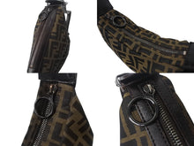 Load image into Gallery viewer, FENDI フェンディ ワンショルダーバッグ ハンドバッグ FF ズッカ柄 キャンバス レザー ブラウン ブラックメタル 美品 中古 4b003684