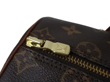 Load image into Gallery viewer, 極美品 LOUIS VUITTON ルイヴィトン パピヨン26 ハンドバッグ モノグラム M51366 筒型 モノグラムキャンバス ゴールド金具 ブラウン 中古 4b003690