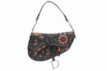 Load image into Gallery viewer, CHRISTIAN DIOR クリスチャンディオール ガリアーノ期 サドルバッグ RU0052 キャンバス レザー マルチカラー シルバー金具 美品 中古 4b003695