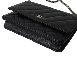 極美品 CHANEL シャネル チェーンウォレット 長財布 AP0250 27番台 ココマーク キャビアスキン ブラック シルバー金具 中古 4b003700