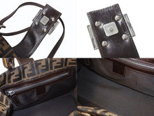 Load image into Gallery viewer, FENDI フェンディ ハンドバッグ ワンショルダーバッグ ズッカ柄 09158081992 キャンバス レザーブラウン シルバー金具 良品 中古 4b003737