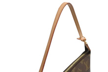 Load image into Gallery viewer, 極美品 LOUIS VUITTON ルイヴィトン ポシェット アクセソワール アクセサリーポーチ M51980 モノグラム PVC レザー 中古 4b003738