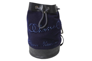 極美品 CHANEL シャネル ドローストリングス ショルダーバッグ A57519 26番台 ココマーク ウール レザー ネイビー ブラック 巾着型 中古 4b003756