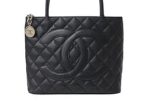 Load image into Gallery viewer, CHANEL シャネル 復刻トートバッグ ハンドバッグ 6番台 キャビアスキン ブラック ココマーク ロゴ 鞄 シルバー金具 美品 中古 4b003785