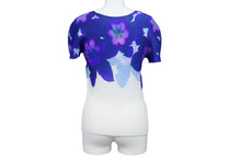Load image into Gallery viewer, me ISSEY MIYAKE ミー イッセイミヤケ 花柄 プリーツ 半袖 カットソー パープル ホワイト ポリエステル Mi61FJ401 サイズF 美品 中古 4b003829