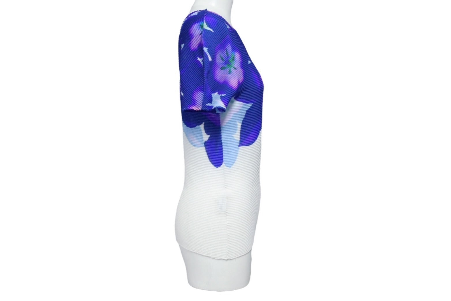 ME ISSEY MIYAKE プリーツカットソー　花柄　パープル ME ISSEY MIYAKE プリーツカットソー 花柄 パープル